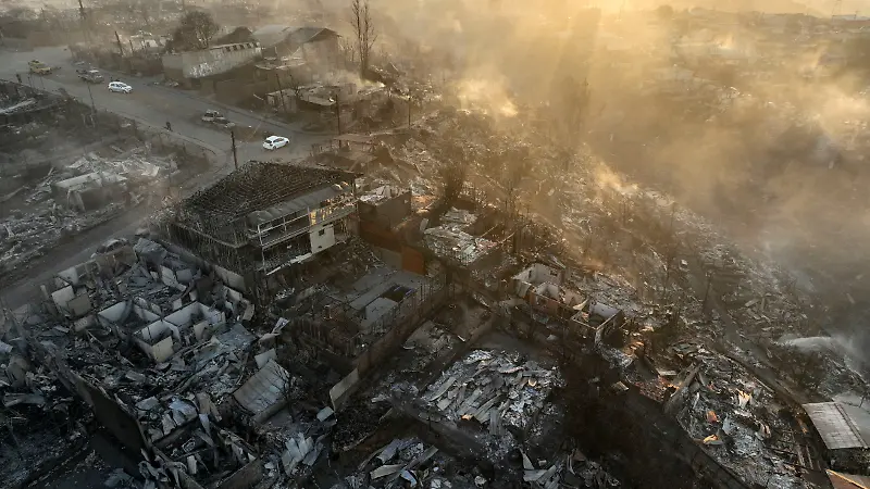 Febrero – Incendio Villa del Mar, Chile